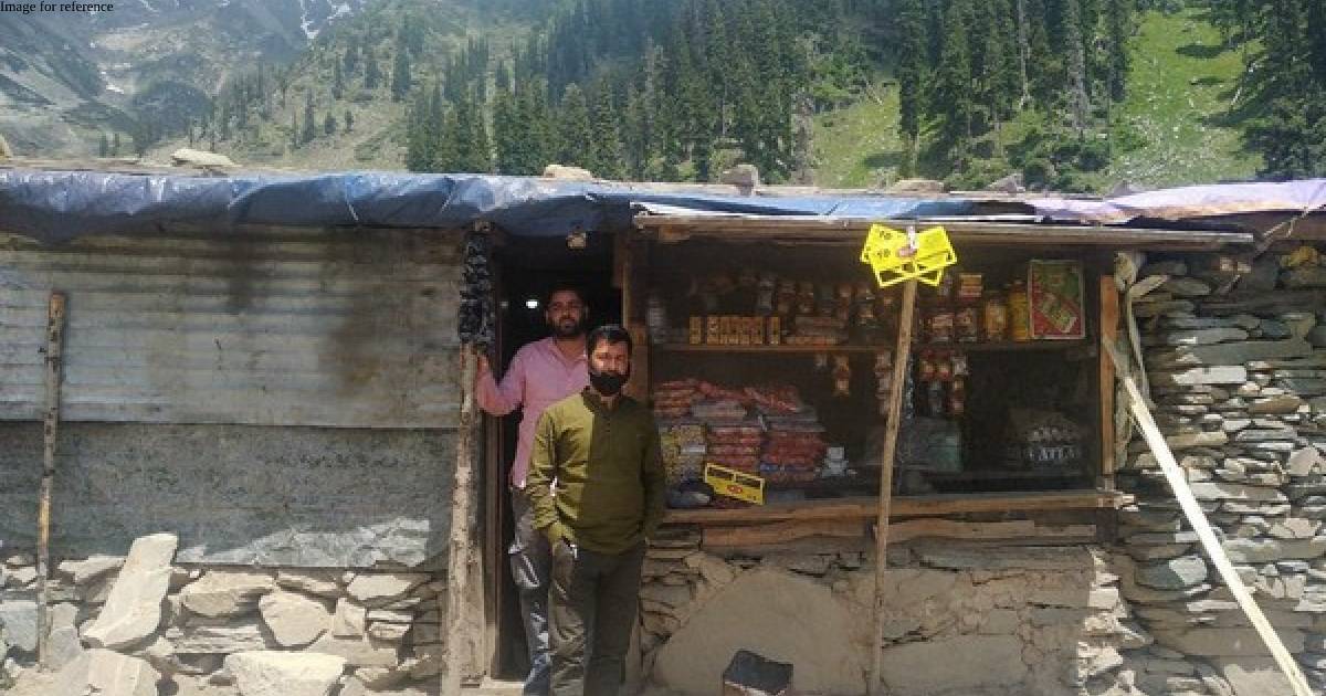 J-K: Meet shopkeeper who rescued countless from Kashmir's 'Valley of Death'